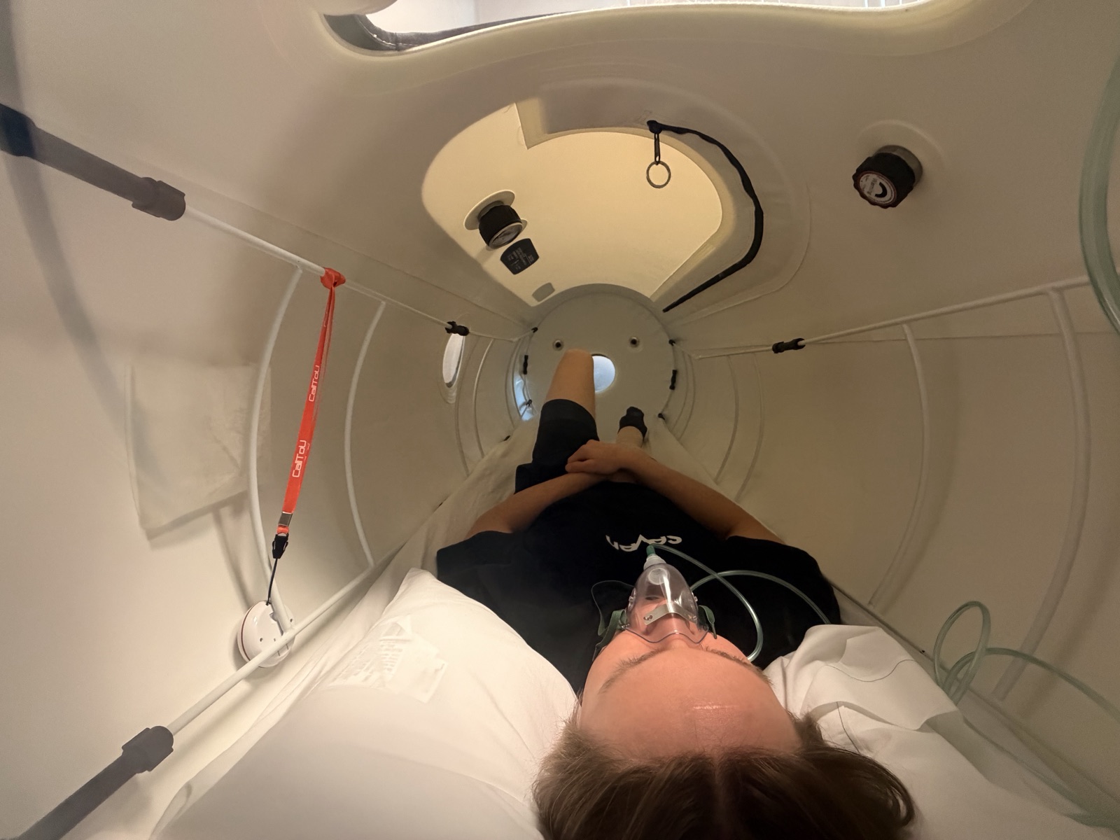 The hyperbaric oxygen chamber at Simi Valley Spine & Wellness