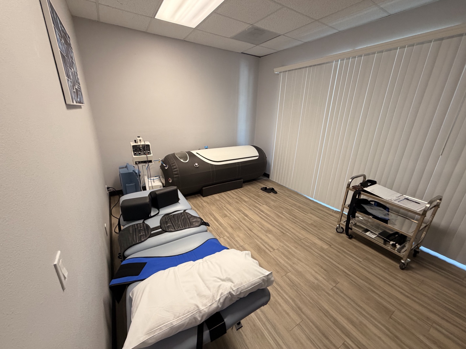 Therapy room at Simi Valley Spine & Wellness
